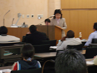 Chairman of the first session: Mutsuyo Kadohira